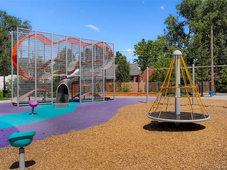 2810 Dahlia St — Photo 23