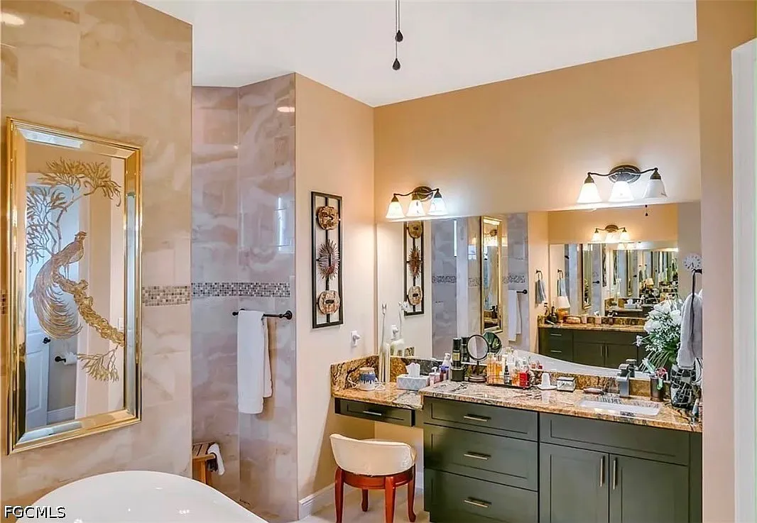 4 bed, 3.0 bath, 2403 sqft, $5,000 — Photo 4