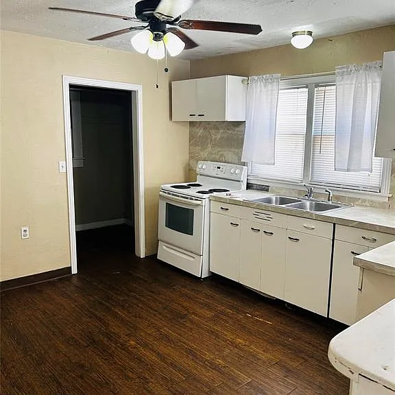 715 W Huber Ave — Photo 8