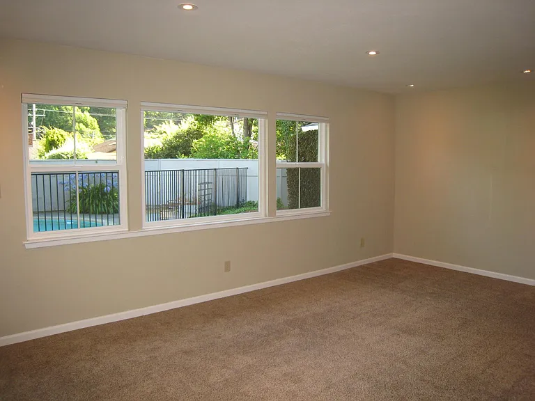 63 Robinhood Dr — Photo 7