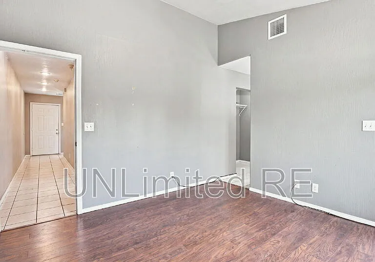 2455 W Silverton Dr — Photo 12