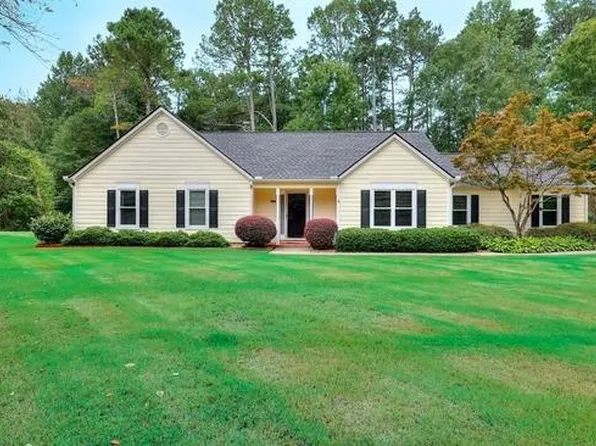 1496 River Falls Vw, Monroe, GA 30655