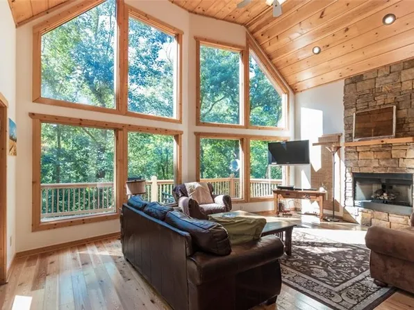 360 Finale St #1, Talking Rock, GA 30175