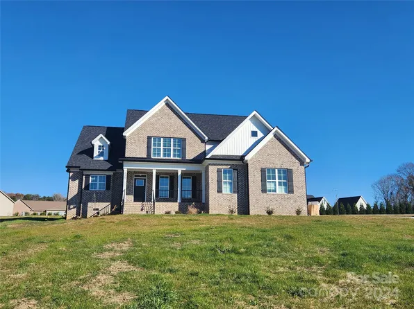 235 Belmont Pl, Rockwell, NC 28138