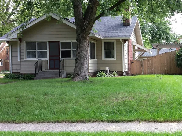3009 44th St, Des Moines, IA 50310