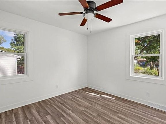 3rd image of 8141 NE San Rafael Dr