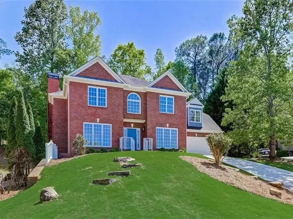 14140 Old Course Dr, Roswell, GA 30075