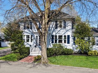 3 Devereux Ter, Marblehead, MA 01945