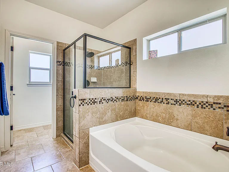7751 Enchanted Path Dr — Photo 40