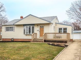 5087 Chestnut Hill Dr, Willoughby, OH 44094