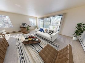 23) 11254 Greenwood