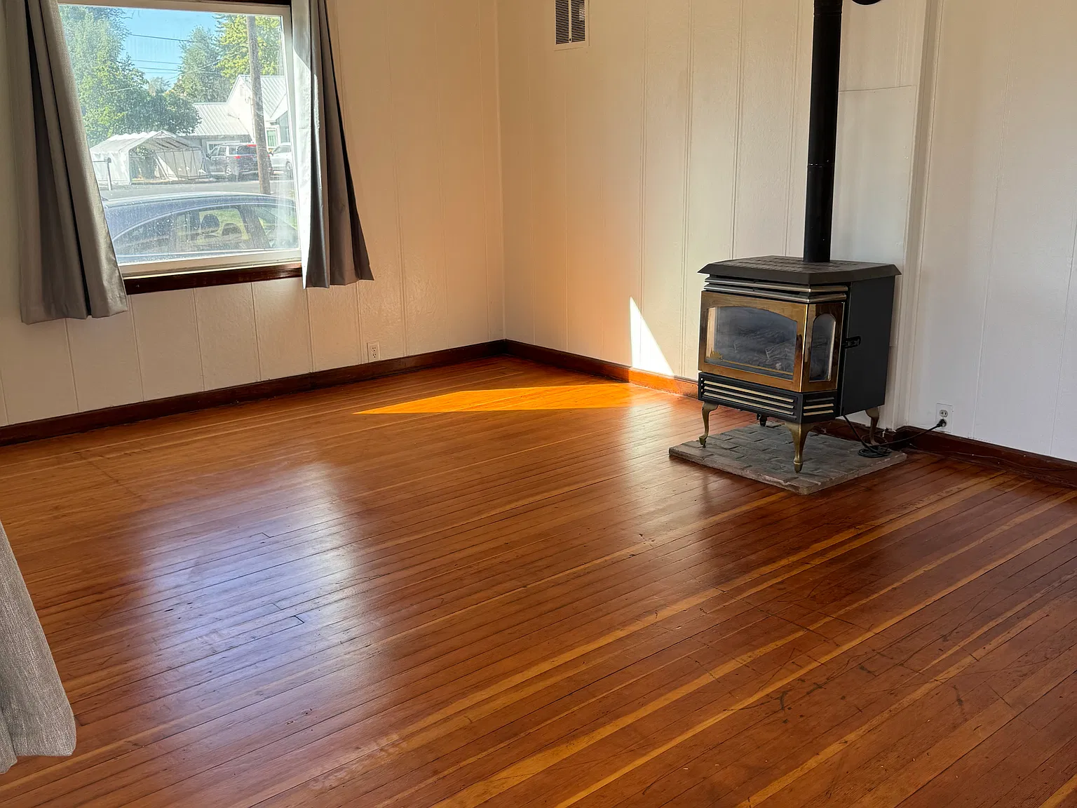 2 bed, 900 sqft, $1,000 — Photo 2