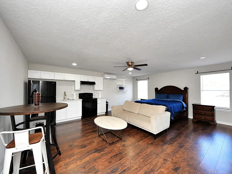 15715 Creekhaven Dr — Photo 20