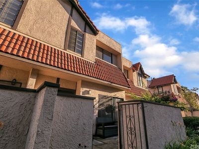27623 Nugget Dr APT 3, Santa Clarita, CA, 91387