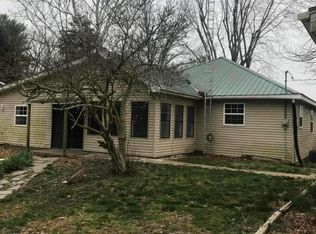 1504 Ullman Rd, Centralia, IL 62801