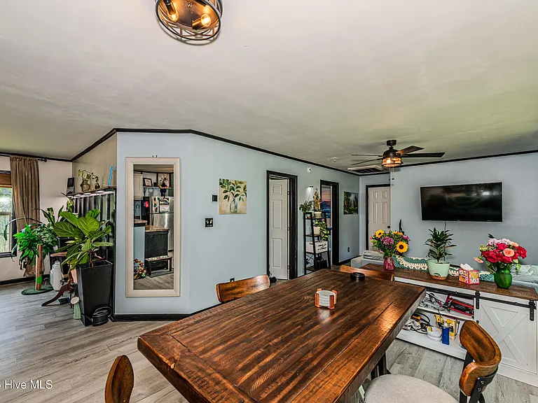 102 Market St — Photo 18