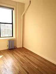 Rented by Zikos Realty Services