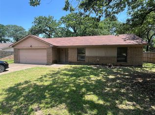 736 Lake Crest Pkwy, Azle, TX 76020