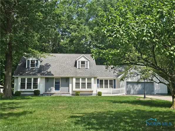 328 Northwood Dr, Defiance, OH 43512