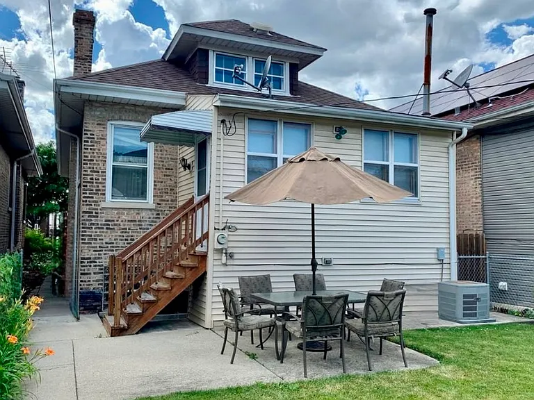 1819 East Ave — Photo 12