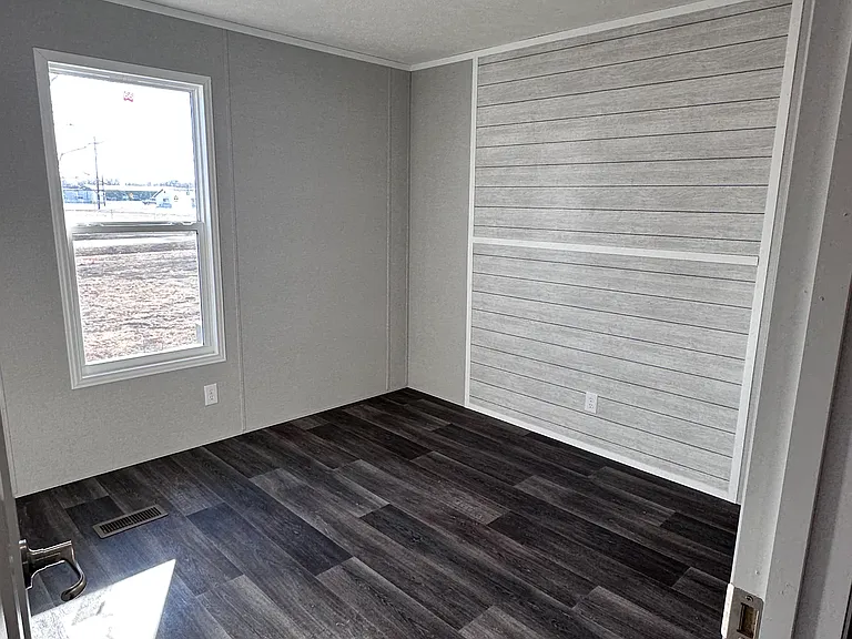 210 12th St #3 — Photo 7