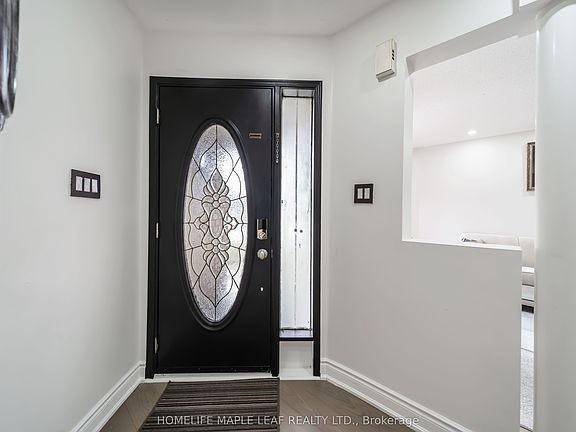 4th image of 27 Beaverhall Rd