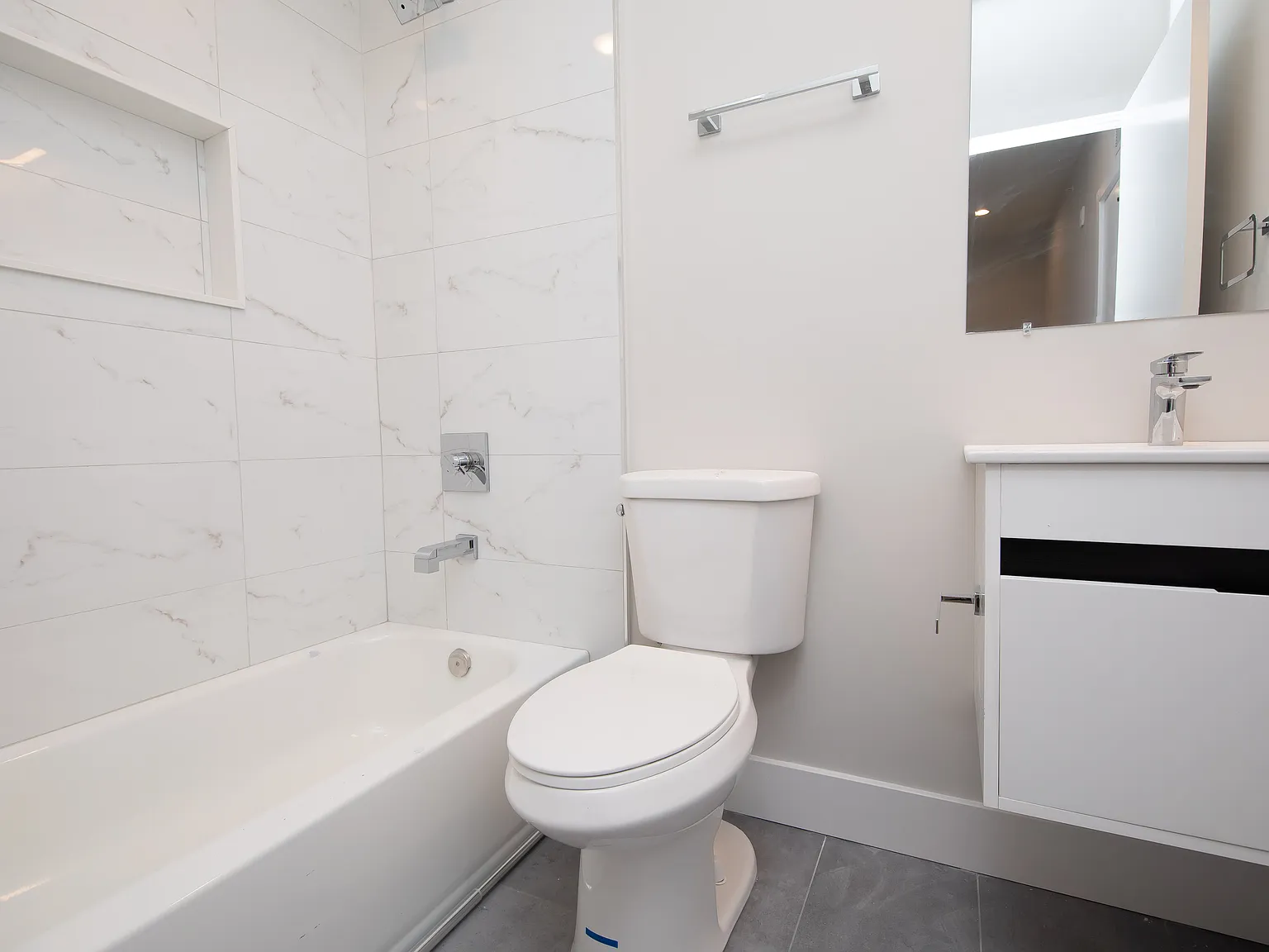 3 bed, 1300 sqft, $1,800 — Photo 4