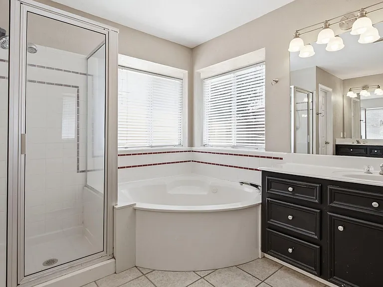 905 Winged Foot Dr — Photo 29