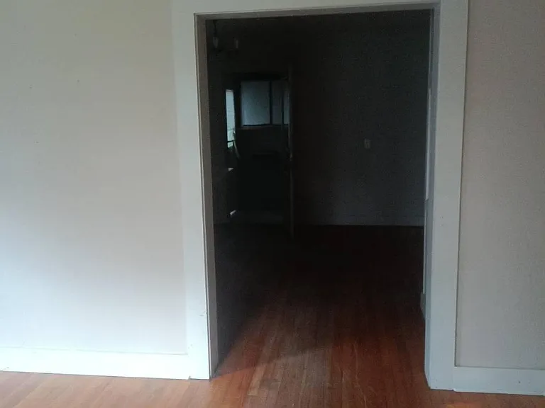 818 Merry Ln — Photo 21