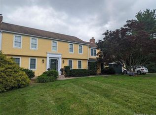 24 Olmsted Manor Dr, Somers, CT 06071