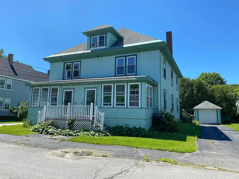 52 West St