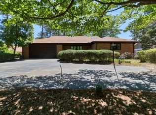 240 Pine Ridge Dr, Whispering Pines, NC 28327