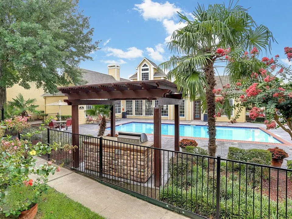 Legacy at Westchase
