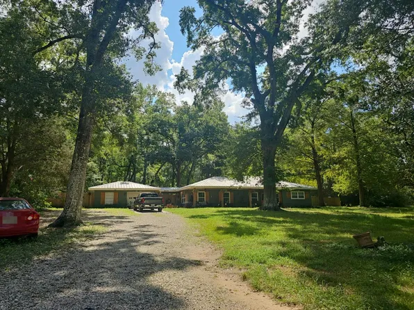 11860 E Lakeshore Dr, Conroe, TX 77303