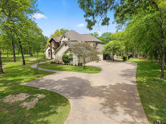 3rd image of 1215 Private Road 5980