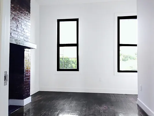 Rented by EXR | media 20