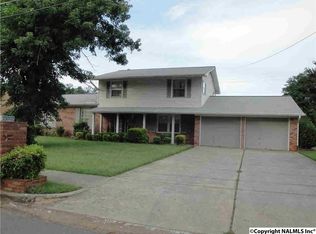 9029 Craigmont Rd SW, Huntsville, AL 35802