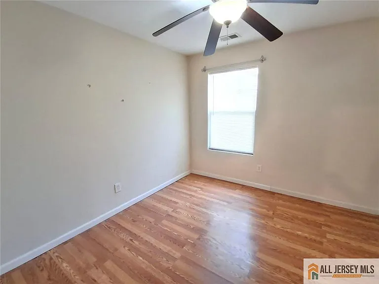 1209 Harbor Club Dr — Photo 11