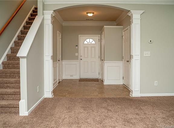 2nd image of 2924 Westbury Ct #135