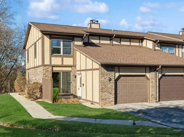 520 Manchester LANE, Hartland, WI 53029