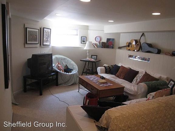 3rd image of 3136 N Damen Ave