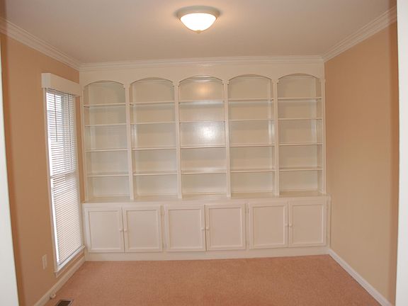 5th image of 6 Little Brook Cir