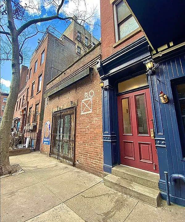 1st image of 31 Cornelia St APT 1RR