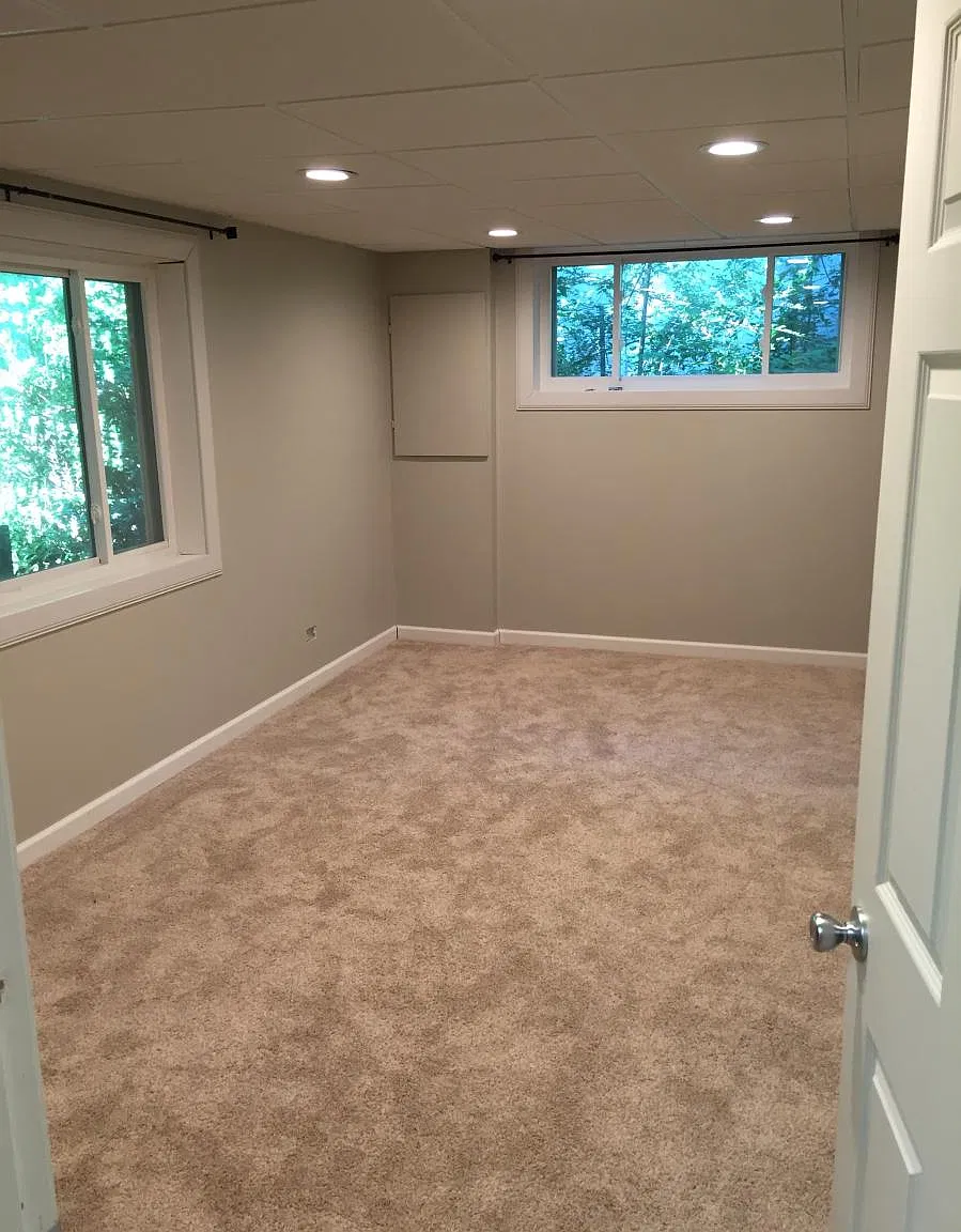 4 bed, 1.5 bath, 1450 sqft, $2,400 — Photo 2