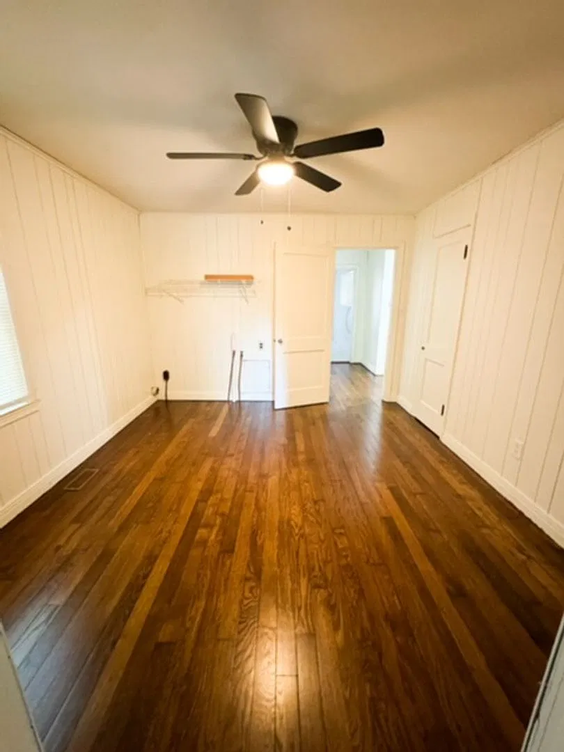 1020 West Ashley — Photo 4