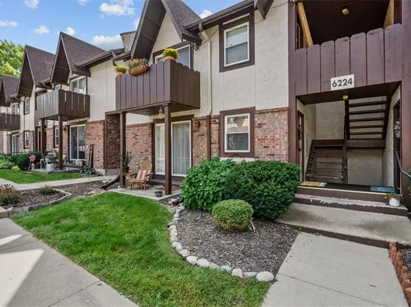 6224 Robinson St APT 1, Overland Park, KS 66202