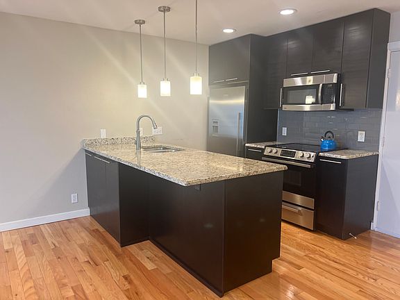kitchen with pendant lighting