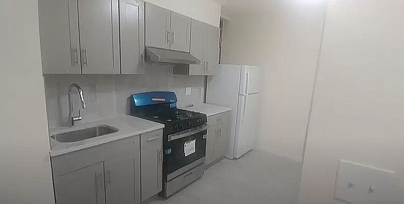 1st image of 52 Allen St #7R