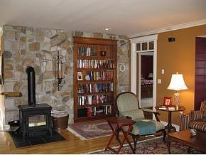 4th image of 46 Sachem Dr
