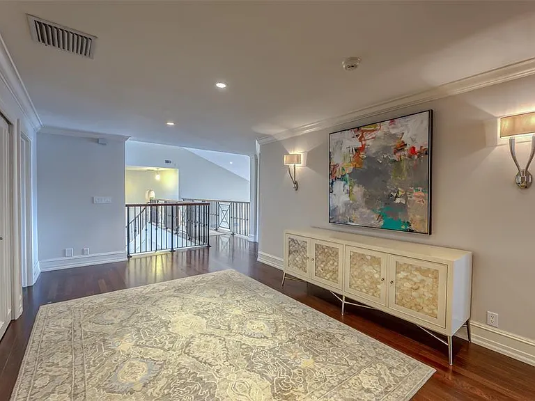 1313 E Lake Dr — Photo 75